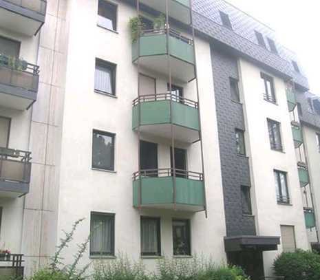 Schöne Erdgeschoss Eigentumswohnung mit Kellerraum in bester Lage in 40789 Monheim-Baumberg