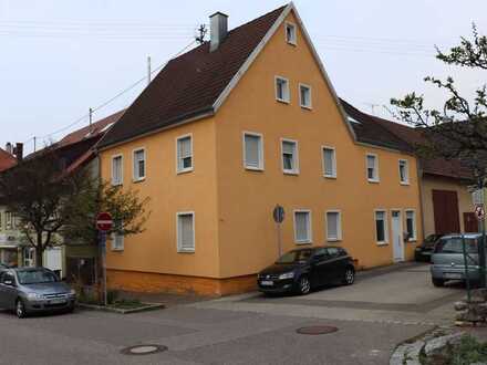 renovierte 2 Zimmerwohnung mit Einbauküche in Weissach