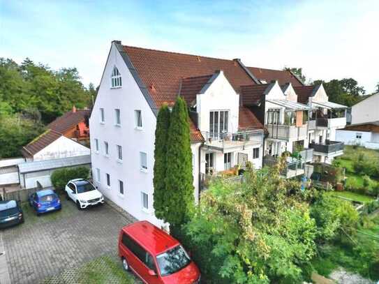 Ihr neues Zuhause - wohnen am Naturschutzgebiet in einer familiären Anlage, mit großem Sonnenbalkon!