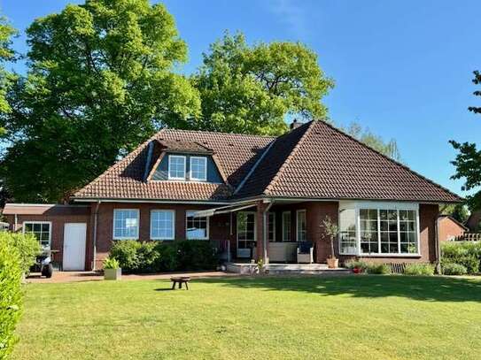 Modernisiertes Einfamilienhaus mit Vollkeller und Garage in Adendorf!