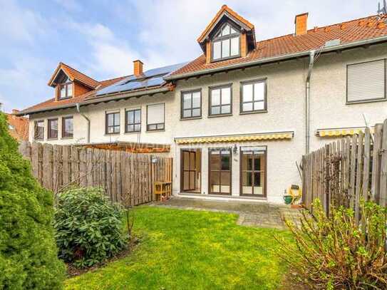 Einfamilien-Reihenhaus mit EBK, SW-Terrasse, Garten + Stellplatz an ruhigem Privatweg