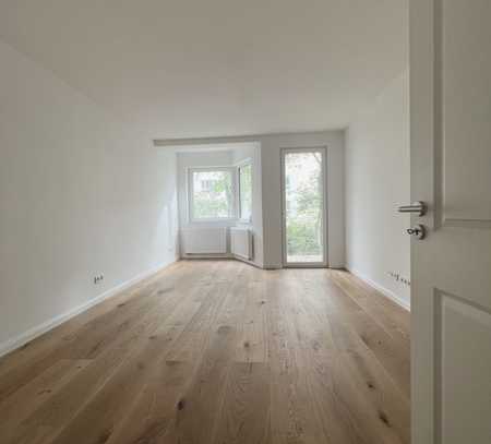 Wohnung nach Kernsanierung in der Nordstadt! 2.OG mit Balkon, EBK, saniertes Haus in ruhiger Straße!