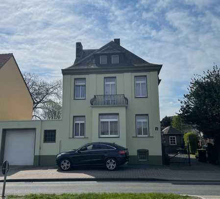Geräumiges 6-Zimmer-Haus mit gehobener Innenausstattung zum Verkauf in Düren Rölsdorf