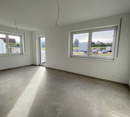 Wunderschöne 3 Zi-Neubau-Wohnung mit großem Balkon, Einbauküche in Kirchberg