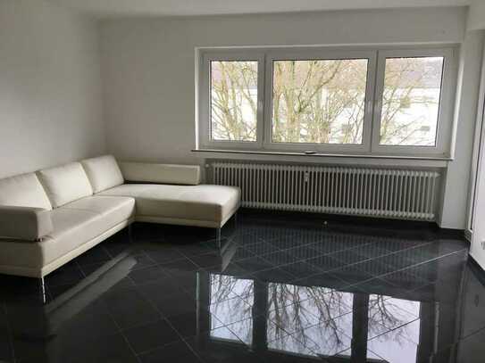 Schöne, helle, moderne 3-Zimmer-Wohnung mit Balkon und EBK in Mönchengladbach Wickrath