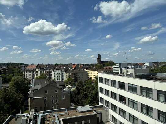 Gepflegte und gut geschnittene Stadtwohnung mit Blick zum Rhein und übers Agnesviertel