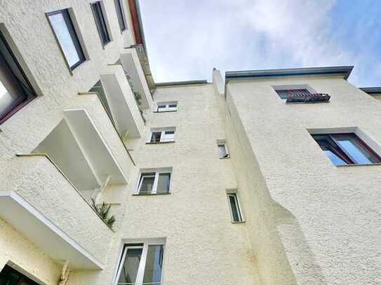 Südstadthaus mit Potential: Dachgeschossausbau, Balkone