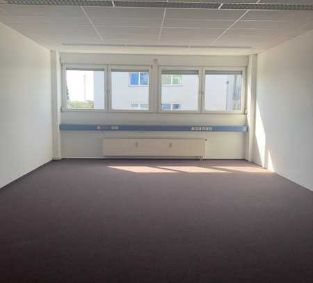 Büro- oder Lagerfläche im 1. OG eines Gewerbekomplexes in Schönaich zu vermieten!