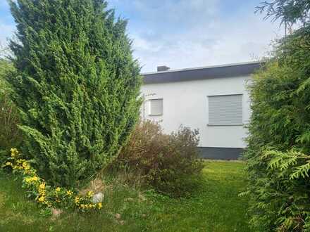 Friseursalon! Bungalow mit großem Grundstück sowie Ausbaureserve!