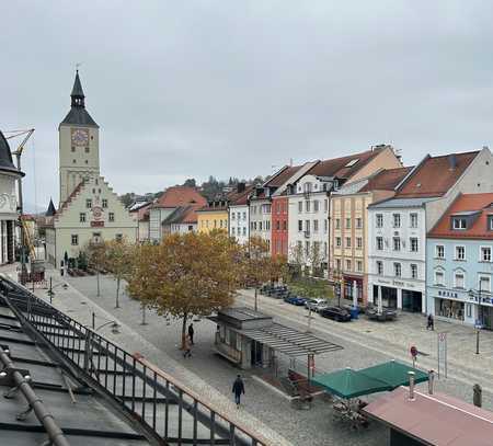 Schöne 2-Zimmer-DG-Wohnung am Luitpoldplatz in Deggendorf