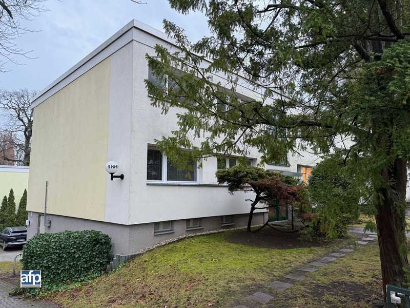 Bezugsfreie 2-Zi.-WE mit Stellplatz in Steglitzer Toplage - nahe Botanischem Garten und Schloßstraße