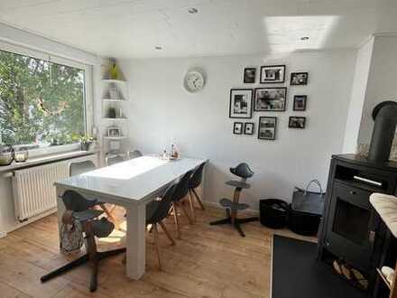 Schöne 3-Zimmer Wohnung mit Balkon ins Grüne