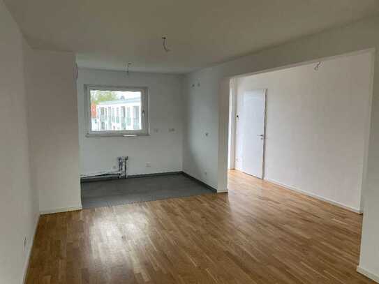 EOF-Wohnung Einkommensstufe 3 nur mit Wohnberechtigungsschein Stufe 3 und 4 Zimmer