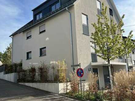 Neuwertige Wohnung mit EBK und Balkon: exklusive 2-Zimmer-Wohnung in Fellbach