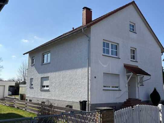Geräumiges 2-Familienhaus mit Terrasse, Balkon, Garage und großem Garten in Großkrotzenburg