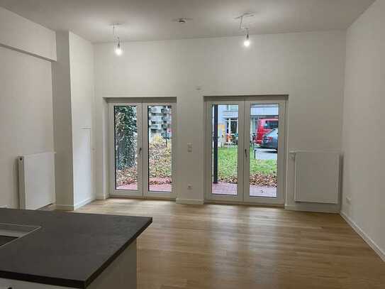 Neubau - 3-Zimmer Remisen-Wohnung mit EBK, Terrasse und Balkon