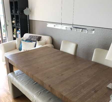 Stilvolle, neuwertige 3-Zimmer-Wohnung mit geh. Innenausstattung mit Balkon und EBK in Köln Sürth