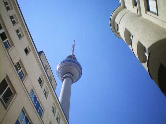 großzügige Büroeinheit mit Blick auf den Alexanderplatz