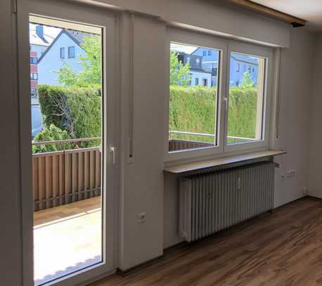 Schöne 2,5-Zimmer-Erdgeschosswohnung mit Balkon für max. 2 Personen in Böckingen