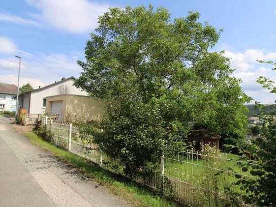 Hochspeyer - Freistehendes Einfamilienhaus in sonniger Lage