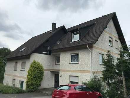 Frisch renovierte 3-Zimmer OG-Wohnung mit Balkon -Gummersbach-Berstig Zentrumsnah