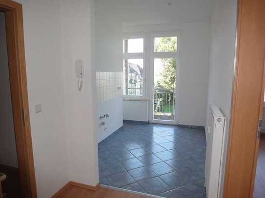 Frei ab 1.8.25 - Laminat und Balkon + 1. OG !