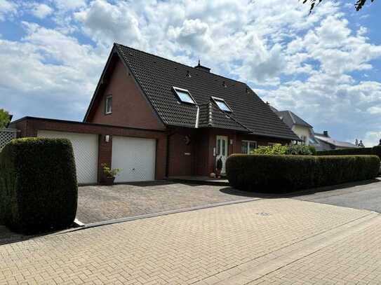 Großzügiges Einfamilienhaus mit traumhaftem Blick ins Sauerland