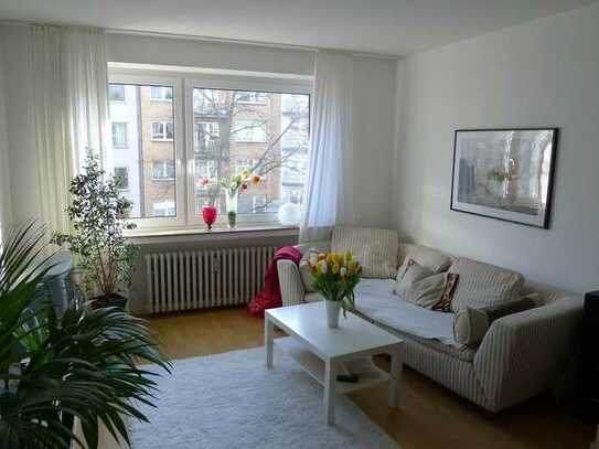 Helle, stadtnahe 2-Zi.-Wohnung mit Einbauküche, Balkon in Friedrichstadt von privat