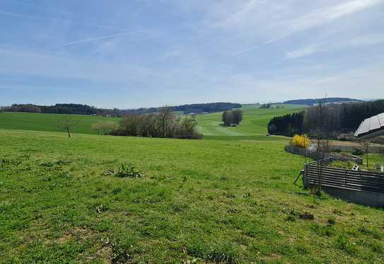 ... sehr ruhig gelegenes Grundstück mit seichter Hanglage und Bergblick für EFH ...