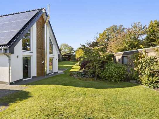 Traumhaus mit parkähnlichem Grundstück