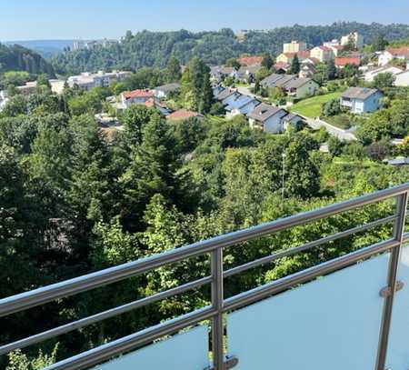 Attraktive, teilsanierte 3-Zimmer-Wohnung mit Balkon in Passau