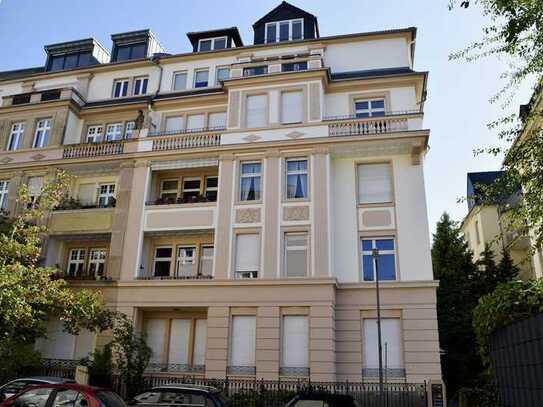 Westend, sanierte Maisonette Wohnung zum großzügigen und repräsentativen Erstbezug