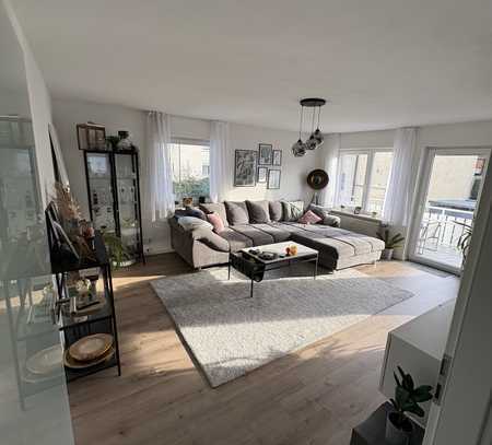 Modernisierte 3,5-Zimmer Wohnung mit Balkon in Ellhofen - ohne Makler, VB