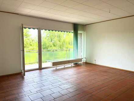 Leerstehende 3 Zimmer Wohnung mit Balkon in Köln Rondorf