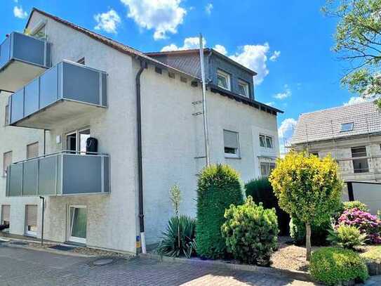 Ansprechende 2-Zimmer-Maisonette-Wohnung mit Balkon und Einbauküche in Dortmund