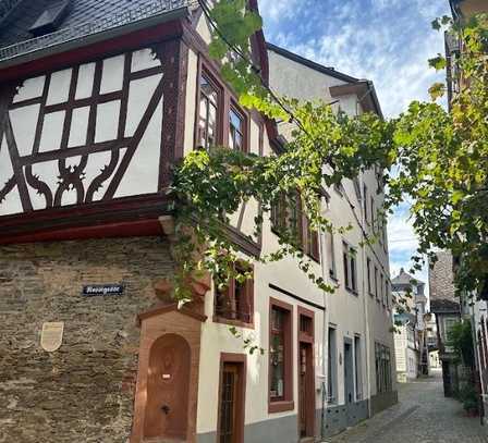 Klassischer Altbau mit viel Potential zur eigenen Gestaltung!