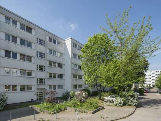 3 Zimmerwohnung mit Einbauküche, Balkon und Parkettboden, am Obersee, 71250052