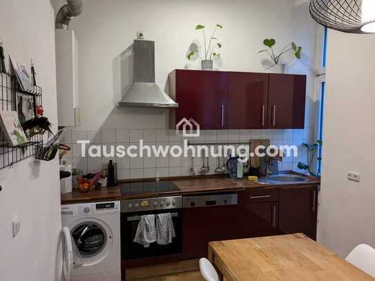 Tauschwohnung: Bieten 2-Zimmer Wohnung, Sülz. Suchen zwei Wohnungen.