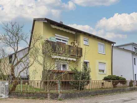 Vermietetes Zweifamilienhaus mit 2 Balkonen in ruhiger Wohnlage von Ladenburg