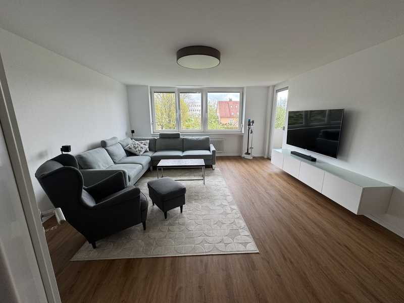                                                               Helle 3-Zimmer Wohnung mit Balkon in Karlsfeld                                                       in Karlsfeld (Dachau)
