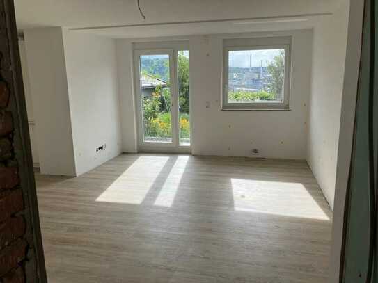 2-Zimmer-Erdgeschosswohnung mit Terrasse und EBK in Stuttgart