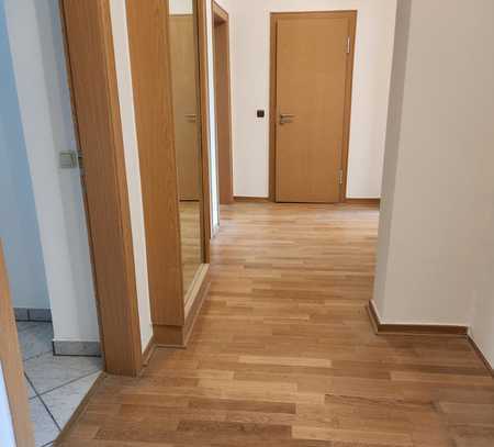 Renovierte 4-Zimmer-Wohnung in Rüttenscheid von privat