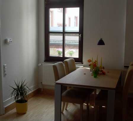 Teilmöblierte 2,5 Zimmer-Wohnung in gepflegtem Altstadthaus