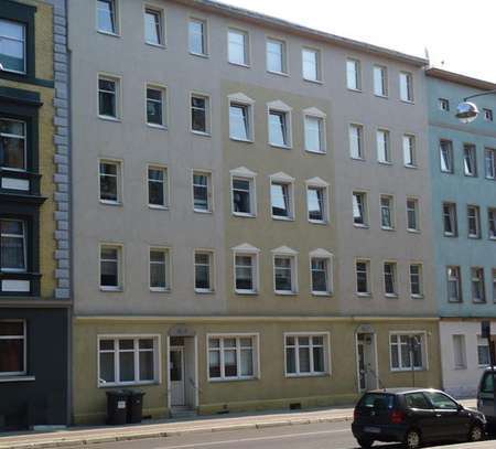 Helle Wohnung mit Dachterrasse, EBK und Stellplatz