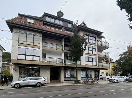 Helle und großzügige 3,5-Zimmer Wohnung in zentraler Lage