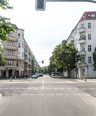 HOMESK - 10-Jahre Sperrfrist -Vermietete 3-Zimmer-Altbauwohnung mit zwei Balkonen in Prenzlauer Berg