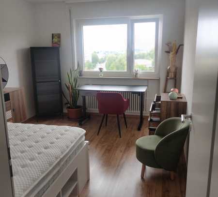 650 € - 13 m² - 4.0 Zi.