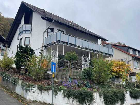 Modern renovierte Wohnung mit eigenem Zugang in Top Lage