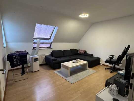 Stilvolle 2,5-Zimmer-Maisonette-Wohnung mit Balkon in nähe zu Düsseldorf