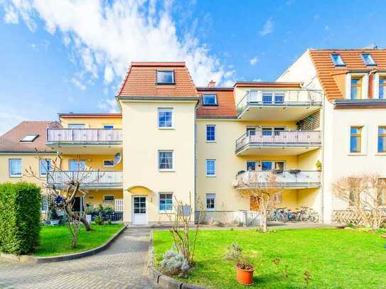 Frisch sanierte 3-RW* moderne Möblierung* Balkon* EBK * SP* Bad mit Wanne* elbnahe Wohnlage*